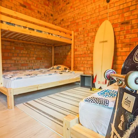 Hostel Surf Camp *